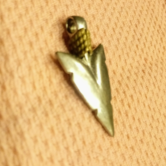 Vintage Jewelry - Arrowhead Pendant Vintage Jewelry - Arrowhead Pendant